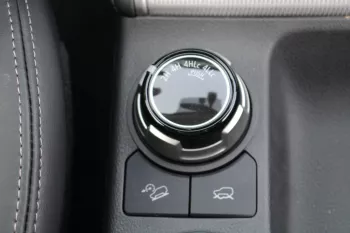 LHD - MITSUBISHI L200 2.4L TURBO DSL SPORTERO DC GLS HIGH AUTO