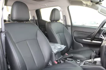 LHD - MITSUBISHI L200 2.4L TURBO DSL SPORTERO DC GLS HIGH AUTO