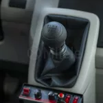 TOYOTA HIACE HR 2.8L DIESEL MT AMBULANCE MY2023 – WHITE - Thumbnail 11