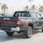 Mitsubishi L200 2.4L DIESEL 4WD 2023 gray - Thumbnail 6