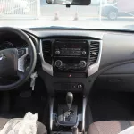 Mitsubishi L200 2.4L DIESEL 4WD 2023 gray - Thumbnail 13