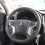 Mitsubishi L200 2.4L DIESEL 4WD 2023 gray - Thumbnail 12