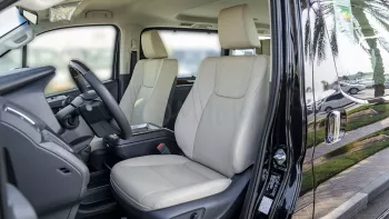 TOYOTA GRANVIA 3.5L PETROL AT MY2023 – BLACK