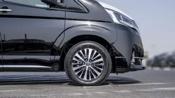 TOYOTA GRANVIA 3.5L PETROL AT MY2023 – BLACK