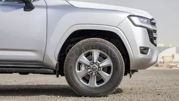 TOYOTA LAND CRUISER 300 VX 3.5L PETROL AT MY2022 – SILVER