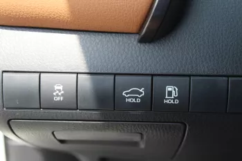 Toyota Camry Hybrid 2.5L fwd 2023 white
