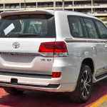 Toyota Land Cruiser VXR 5.7 2021 Model Year - Thumbnail 15