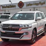 Toyota Land Cruiser VXR 5.7 2021 Model Year - Thumbnail 3