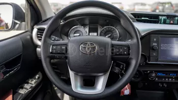 TOYOTA HILUX DC 2.7L PETROL MT 4X4 P.WINDOW MY2023 – SILVER