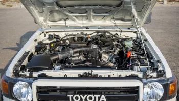 TOYOTA LAND CRUISER LC79SC 4.0L PETROL MT MY2022 – WHITE