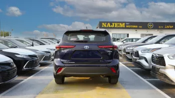 Toyota Highlander LE Hybrid 2.5L V4 Dark Blue 2023