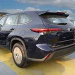 Toyota Highlander LE Hybrid 2.5L V4 Dark Blue 2023 - Thumbnail 4