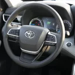 Toyota Highlander LE Hybrid 2.5L V4 Dark Blue 2023 - Thumbnail 10