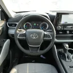 Toyota Highlander LE Hybrid 2.5L V4 Dark Blue 2023 - Thumbnail 12