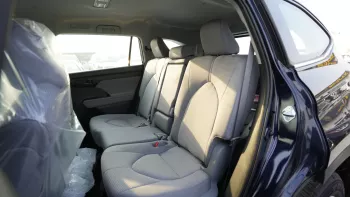 Toyota Highlander LE Hybrid 2.5L V4 Dark Blue 2023