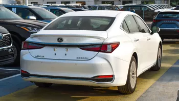 Lexus ES300h Hybrid 2023 White Color