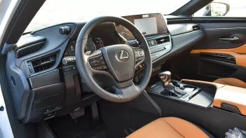 Lexus ES300h Hybrid 2023 White Color