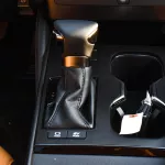 Lexus ES300h Hybrid 2023 White Color - Thumbnail 12