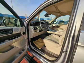 2020 Lincoln Navigator 3.5L Full Option GCC Specs Silver Color