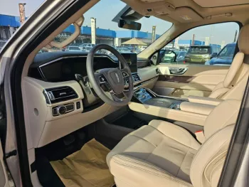 2020 Lincoln Navigator 3.5L Full Option GCC Specs Silver Color