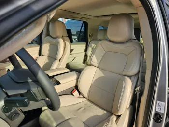 2020 Lincoln Navigator 3.5L Full Option GCC Specs Silver Color