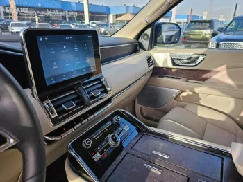 2020 Lincoln Navigator 3.5L Full Option GCC Specs Silver Color