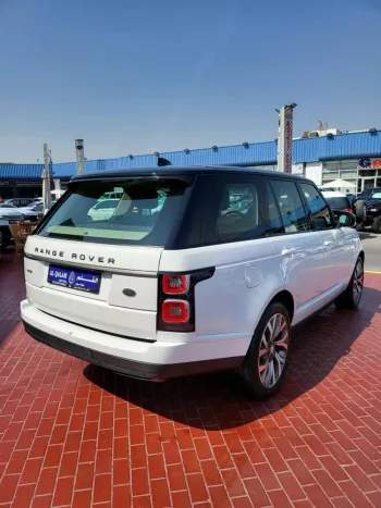 Land Rover Range Rover Vogue 3.0L Full OPTION 2018 GCC Specs WHITE COLOR