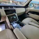 Land Rover Range Rover Vogue 3.0L Full OPTION 2018 GCC Specs WHITE COLOR - Thumbnail 10