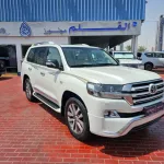 TOYOTA LAND CRUISER 2021 V8 4WD FULL OPTION WHITE COLOR - Thumbnail 1