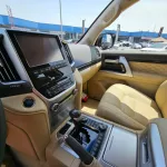 TOYOTA LAND CRUISER 2021 V8 4WD FULL OPTION WHITE COLOR - Thumbnail 9