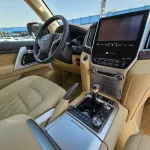 TOYOTA LAND CRUISER 2021 V8 4WD FULL OPTION WHITE COLOR - Thumbnail 11