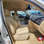 TOYOTA LAND CRUISER 2021 V8 4WD FULL OPTION WHITE COLOR - Thumbnail 13