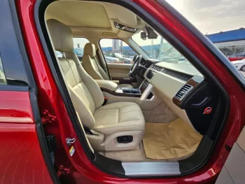 2016 Land Rover Range Rover Vogue 5.0L V8 GCC RED COLOR