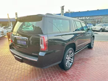 GMC Yukon 5.3L V8 GCC Specs 2017 Model Year Black