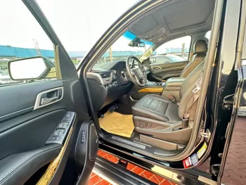 GMC Yukon 5.3L V8 GCC Specs 2017 Model Year Black