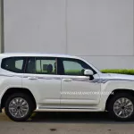 TOYOTA LAND CRUISER LC300 GXR-V 2022 3.3L V6 DIESEL - Thumbnail 2