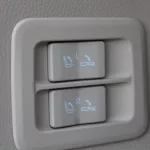 Toyota Land Cruiser VXR 2023 Model Year White Color - Thumbnail 17