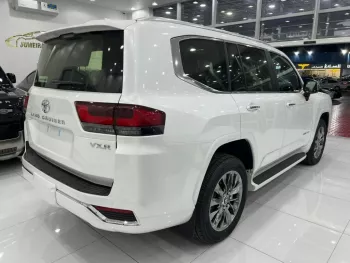 Toyota Land Cruiser VXR 3.5 letter twin turbo 2023