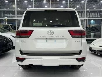 Toyota Land Cruiser VXR 3.5 letter twin turbo 2023
