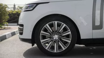 2023 Land Rover Range Rover HSE V8 4.4L P530 GCC Specs