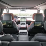 2023 Land Rover Range Rover SV Autobiography V8 P530 4.4L 4WD GCC Specs With Warranty - Thumbnail 18