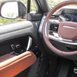 2023 Land Rover Range Rover SV Autobiography V8 P530 4.4L 4WD GCC Specs With Warranty - Thumbnail 20
