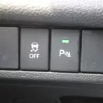 SUZUKI ERTIGA GLX 1.5L PETROL 2023 MODEL YEAR WHITE FWD - Thumbnail 8