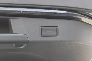 VOLKSWAGEN ID4 CROZZ PURE PLUS 2022MY OPENABLE PANAROMIC SUNROOF PURE ELECTRIC