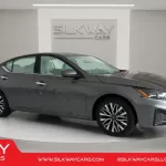 Nissan Altima SV 2023 Model Year 2.5L Gray Color - Thumbnail 9