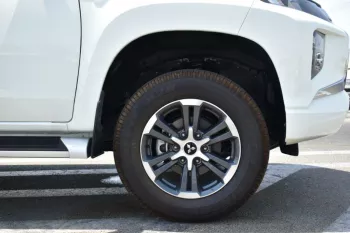 2023 MODEL MITSUBISHI L200 2.4L DIESEL MANUAL TRANSMISSION