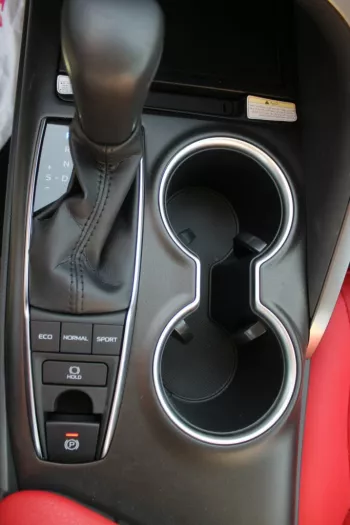 TOYOTA CAMRY V6 3.5L FULL OPTION MODEL 2022