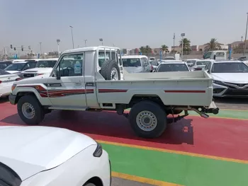 TOYOTA LAND CRUISER PICK UP 4.0L S/C MODEL 2020