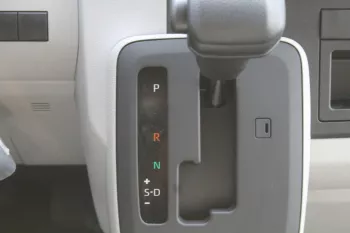 TOYOTA HIACE CARGO 3.5L PETROL MODEL 2023