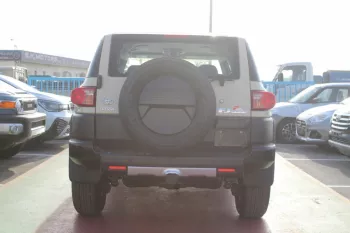 TOYOTA FJ CRUISER 4.0L PETROL FINAL EDITION 2023 BEIGE